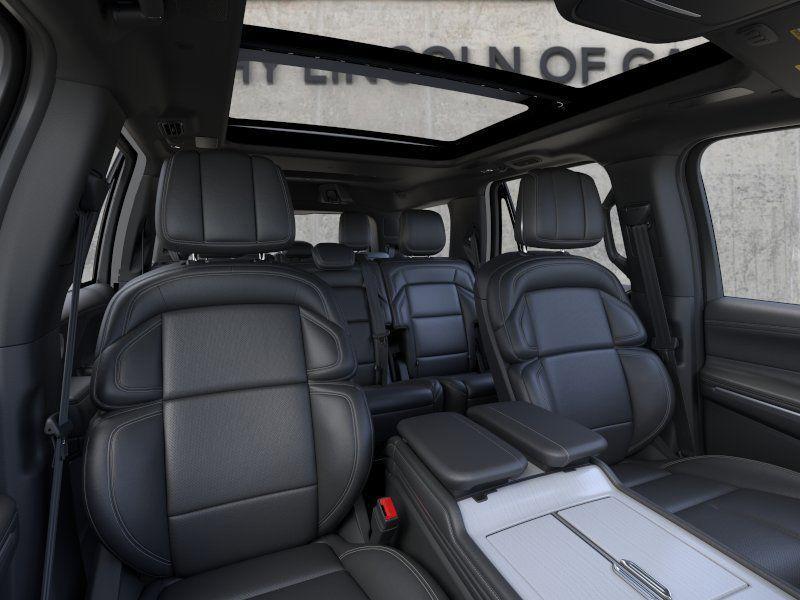 new 2026 Lincoln Navigator car, priced at $100,131