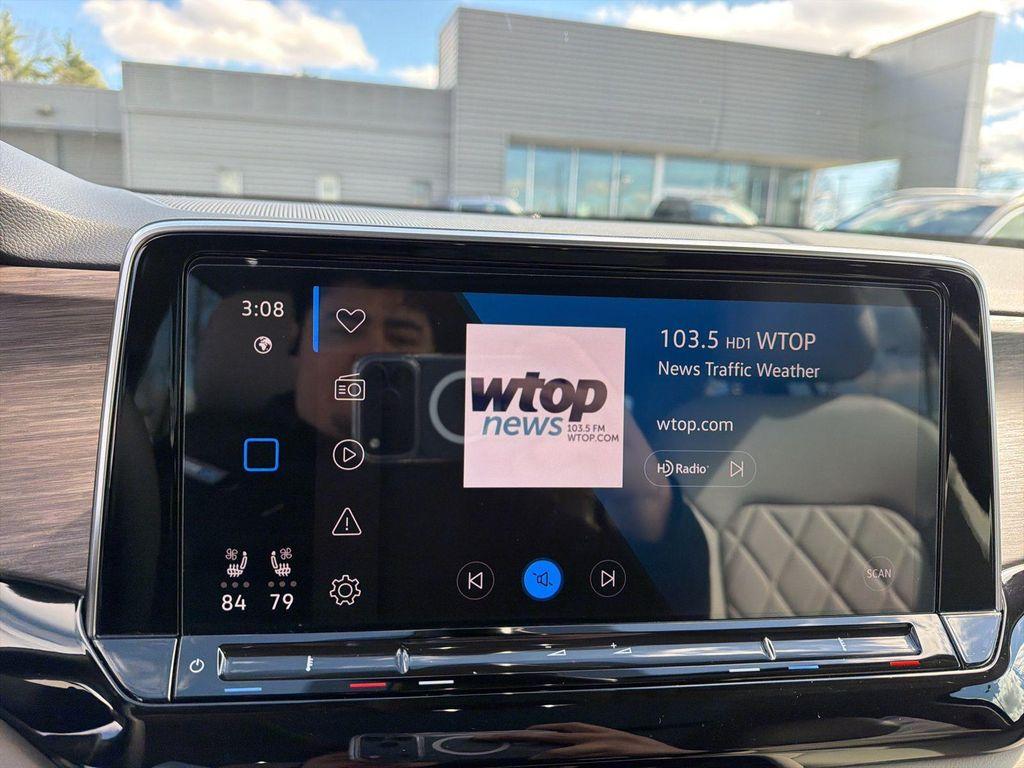 used 2024 Volkswagen Atlas car, priced at $37,737