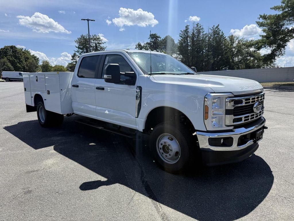 new 2025 Ford F-350 car, priced at $73,900