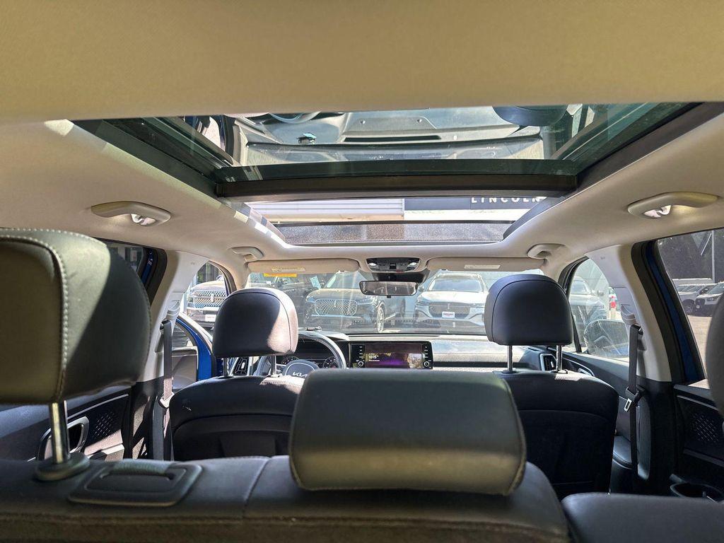 used 2023 Kia Sorento car, priced at $26,793