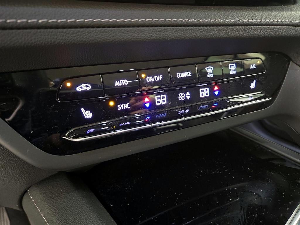 used 2022 Buick Envision car, priced at $24,998