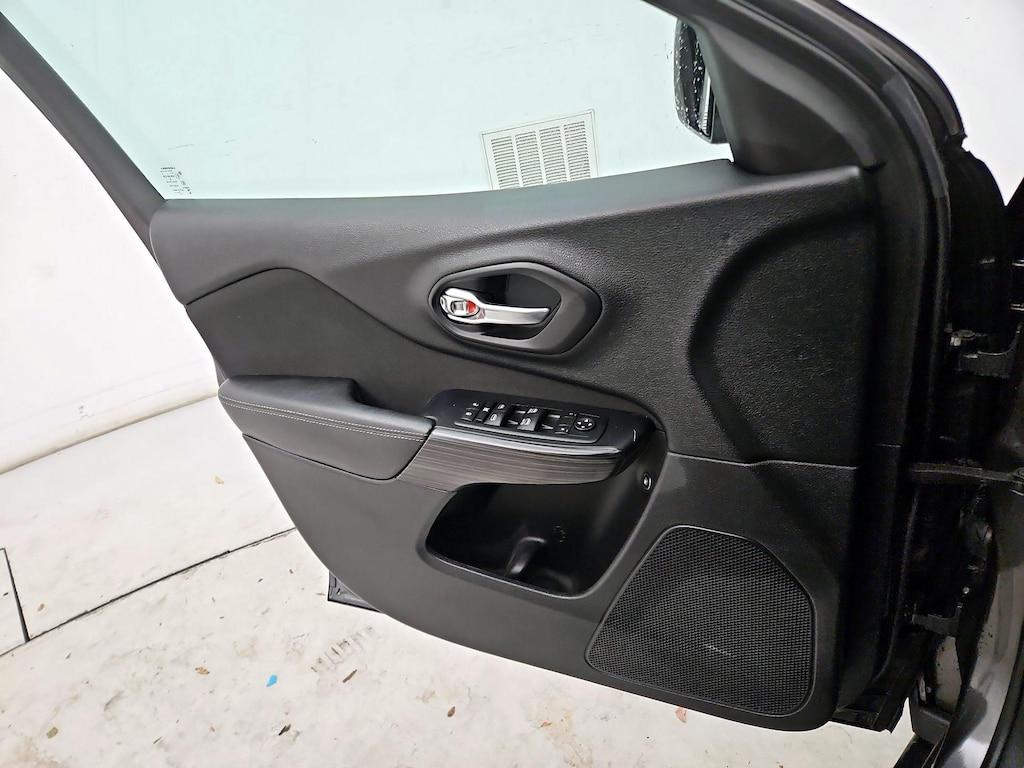 used 2017 Jeep Cherokee car, priced at $18,998