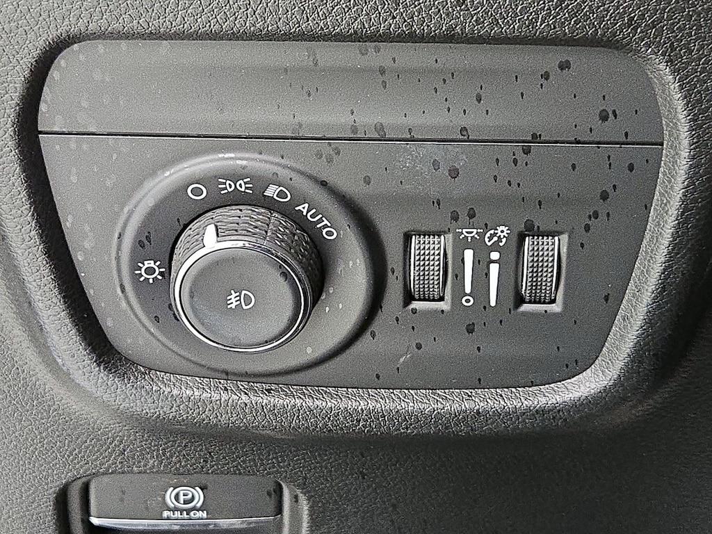 used 2023 Jeep Grand Cherokee car, priced at $34,998