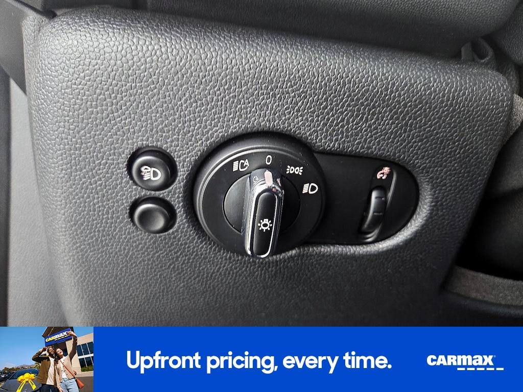 used 2022 MINI Hardtop car, priced at $25,998