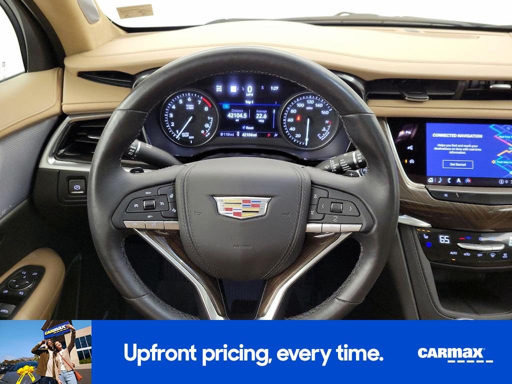 used 2023 Cadillac XT6 car, priced at $37,998