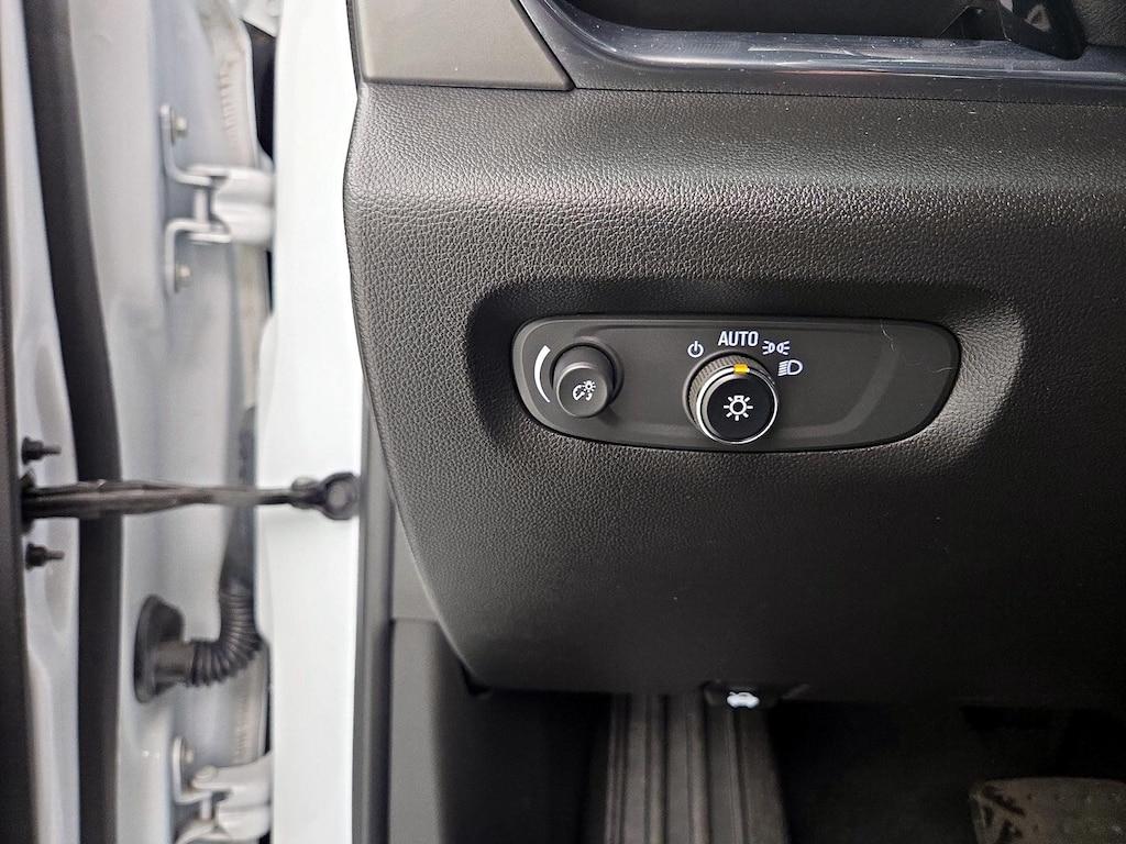 used 2022 Chevrolet Traverse car, priced at $29,998