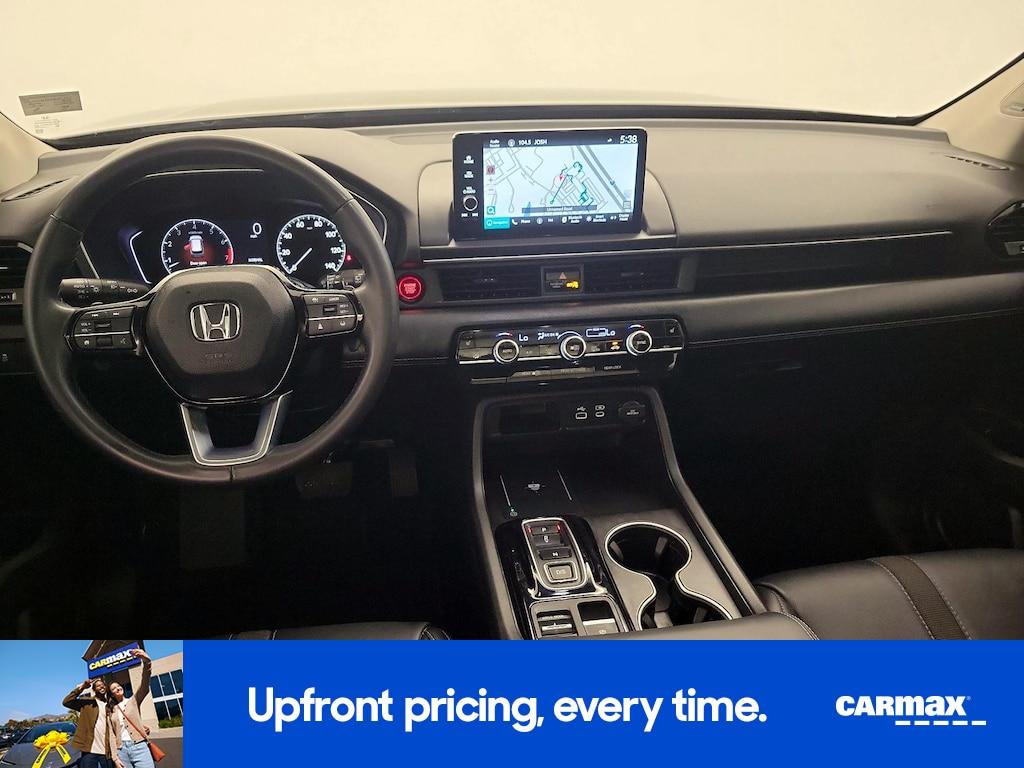 used 2025 Honda Pilot car, priced at $47,998