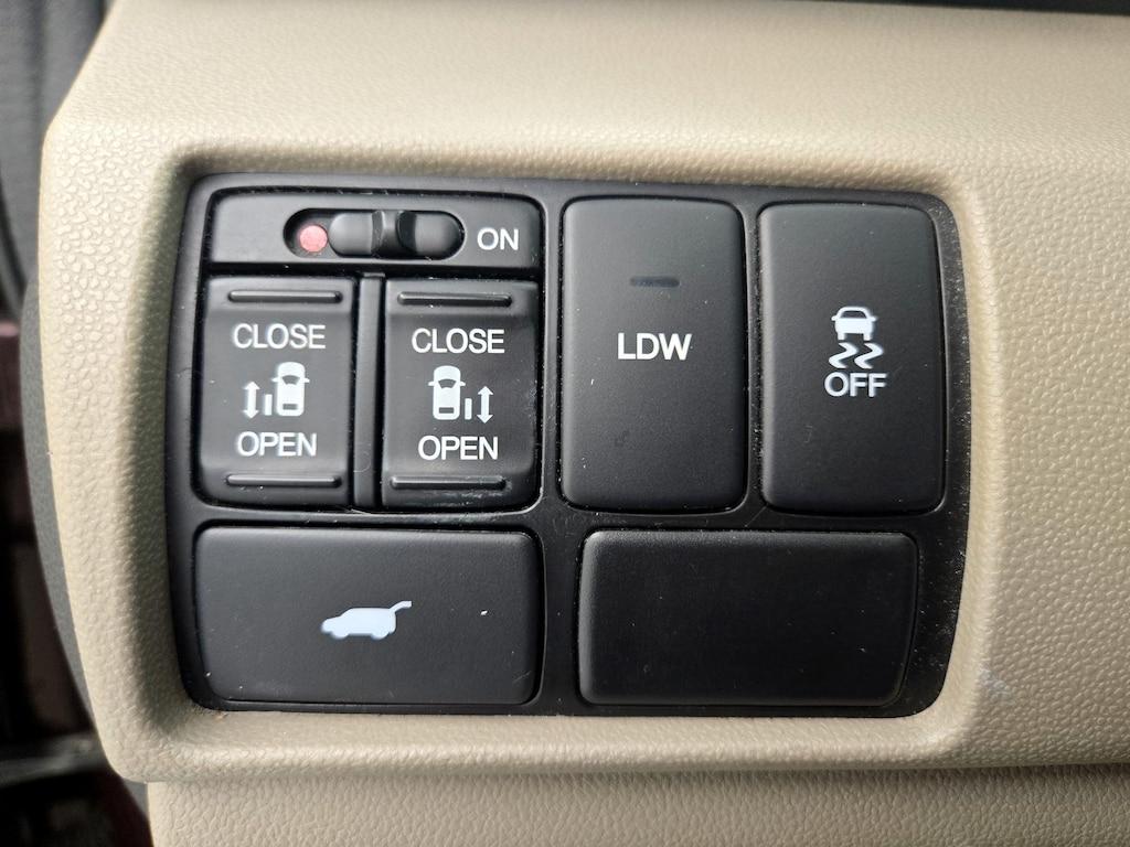 used 2014 Honda Odyssey car, priced at $17,998