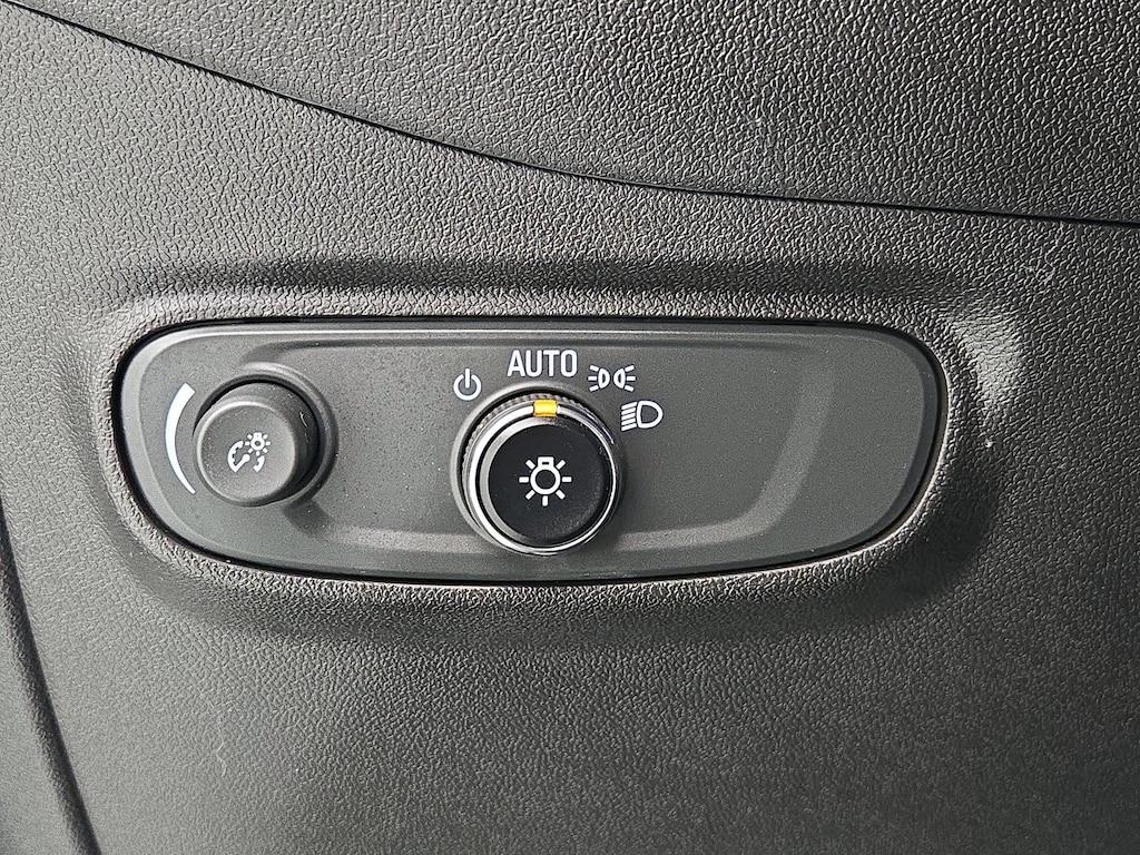 used 2023 Chevrolet Equinox car, priced at $20,998