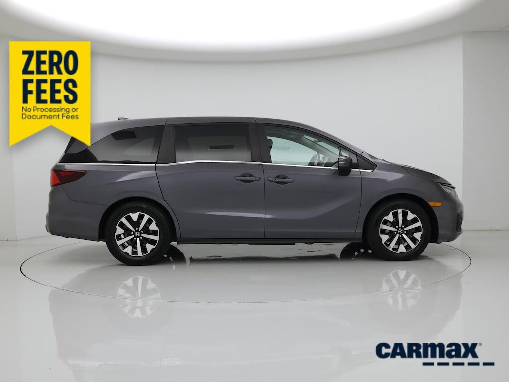used 2025 Honda Odyssey car, priced at $37,998