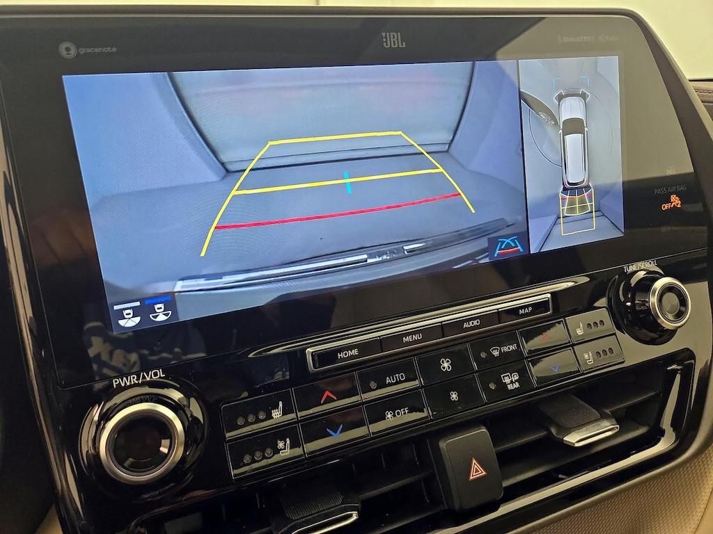 used 2021 Toyota Highlander Hybrid car, priced at $38,998