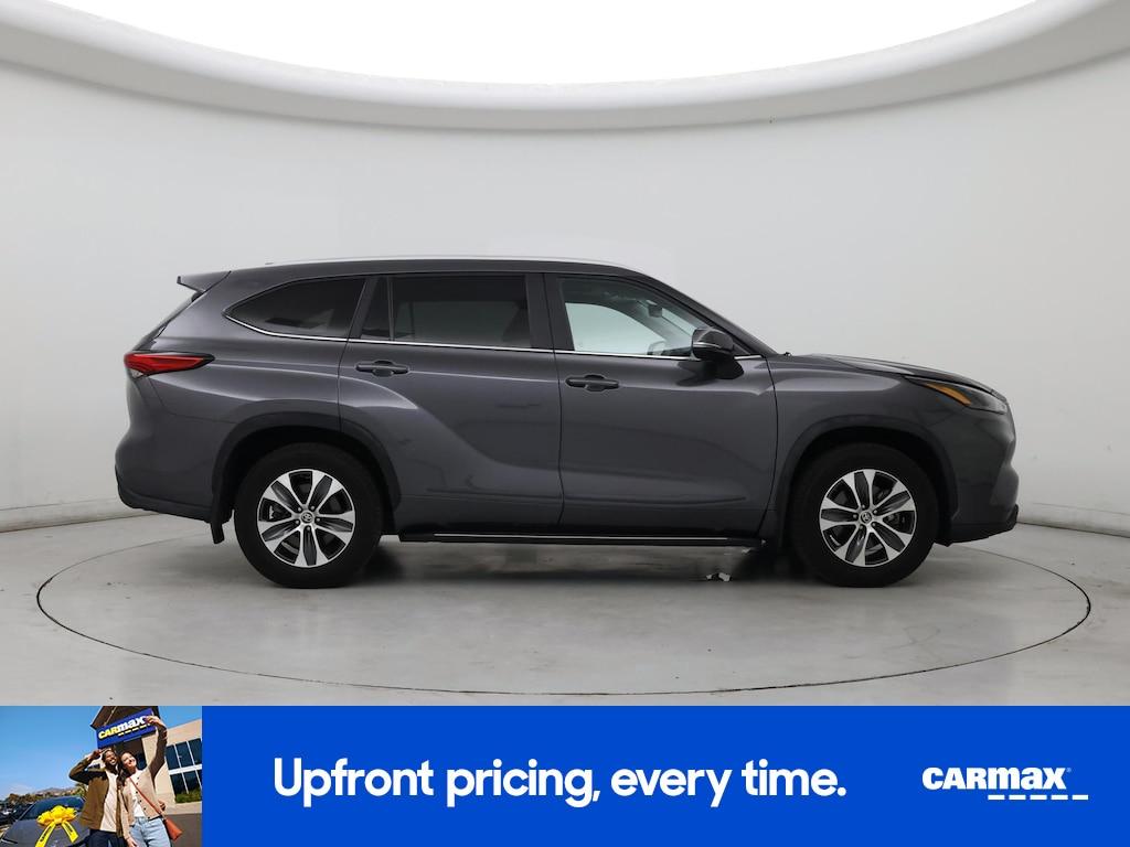 used 2023 Toyota Highlander car, priced at $38,998
