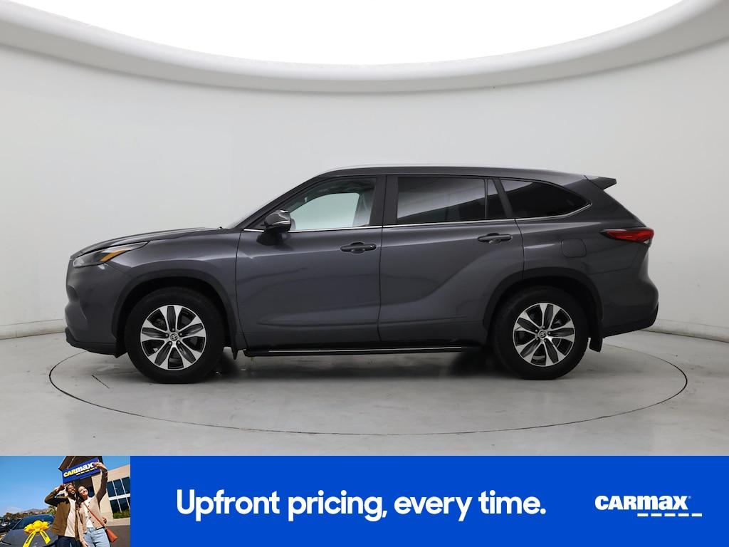 used 2023 Toyota Highlander car, priced at $38,998