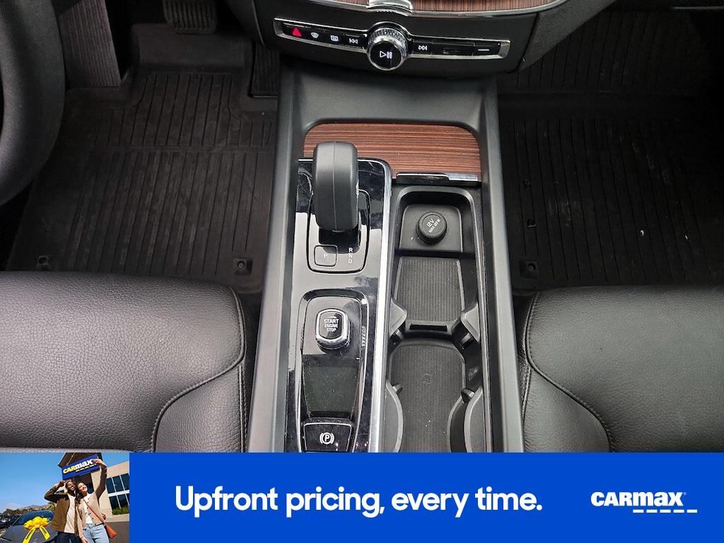 used 2023 Volvo XC60 car, priced at $29,998