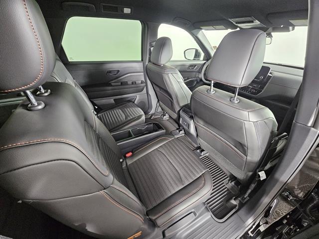new 2025 Nissan Pathfinder car, priced at $40,120