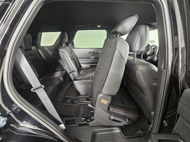 new 2025 Nissan Pathfinder car, priced at $40,120