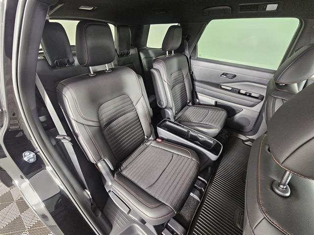 new 2025 Nissan Pathfinder car, priced at $40,120