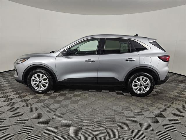 used 2024 Ford Escape car, priced at $20,999