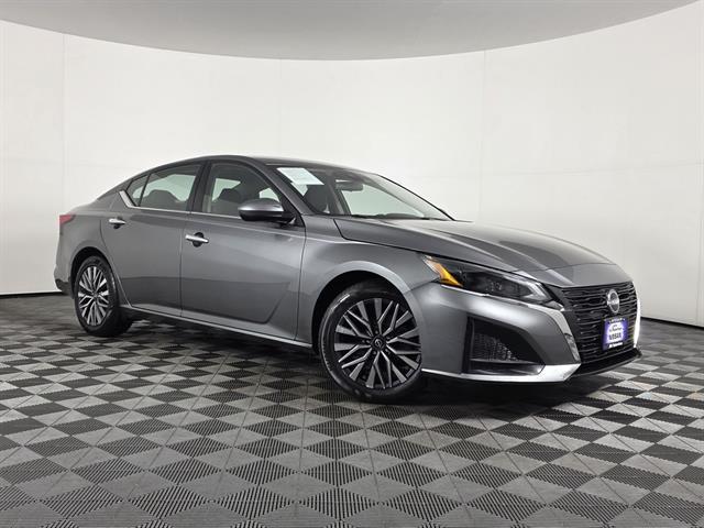 used 2023 Nissan Altima car, priced at $20,999