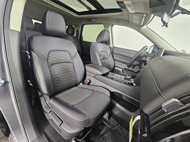 new 2025 Nissan Pathfinder car, priced at $39,445