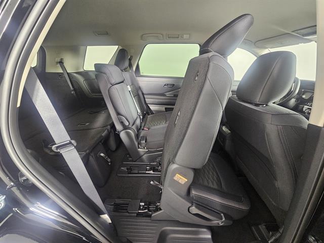 new 2025 Nissan Pathfinder car, priced at $38,160