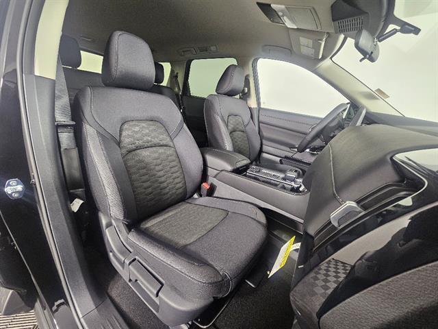 new 2025 Nissan Pathfinder car, priced at $36,660