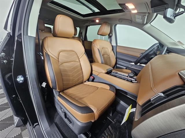 new 2025 Nissan Pathfinder car, priced at $47,545