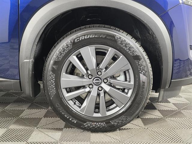 new 2025 Nissan Pathfinder car, priced at $39,715