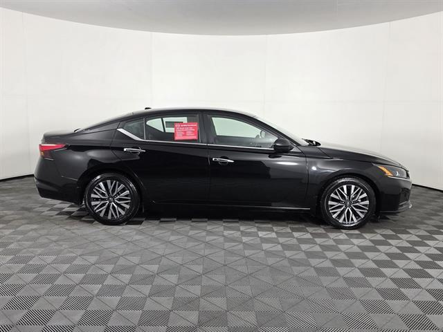 used 2023 Nissan Altima car, priced at $20,999