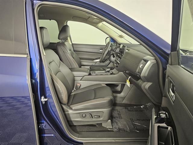 new 2025 Nissan Pathfinder car, priced at $40,295