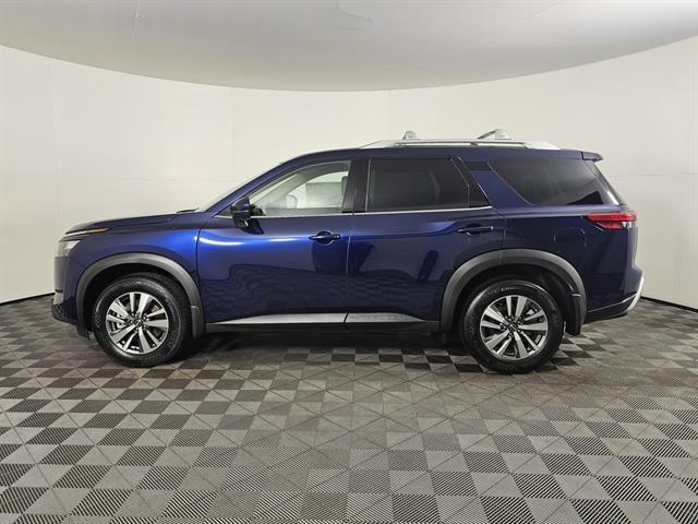 new 2025 Nissan Pathfinder car, priced at $40,295