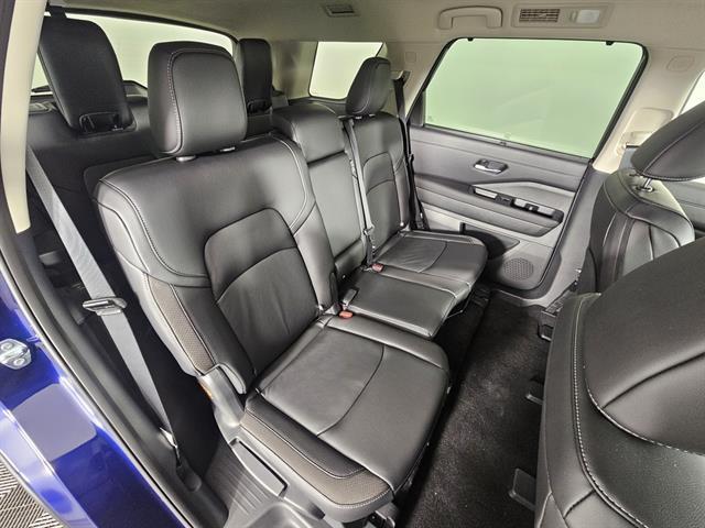new 2025 Nissan Pathfinder car, priced at $40,295