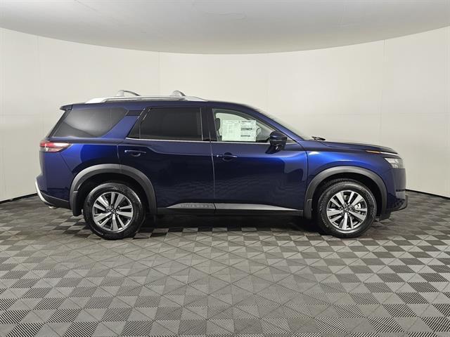 new 2025 Nissan Pathfinder car, priced at $40,295