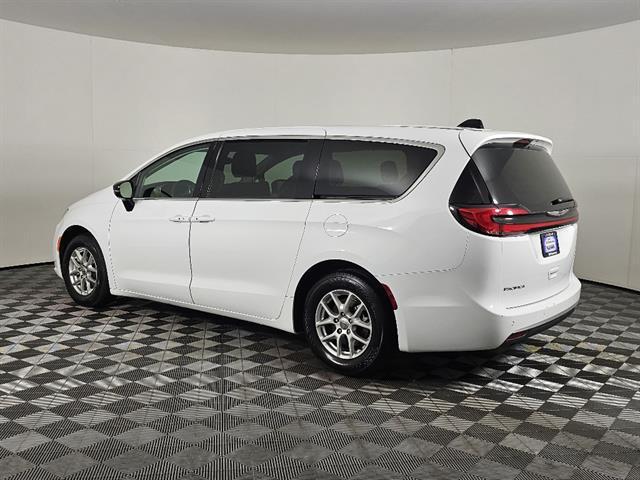 used 2024 Chrysler Pacifica car, priced at $23,999