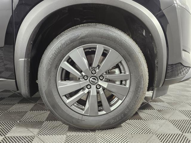 new 2025 Nissan Pathfinder car, priced at $34,965