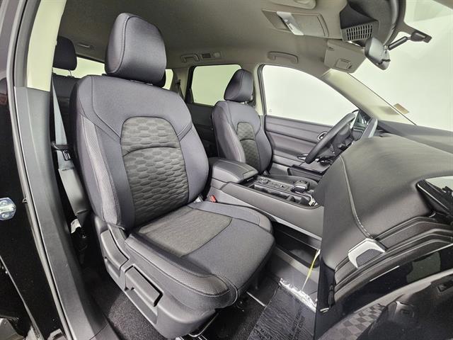 new 2025 Nissan Pathfinder car, priced at $34,965