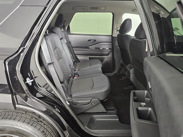 new 2025 Nissan Pathfinder car, priced at $34,965