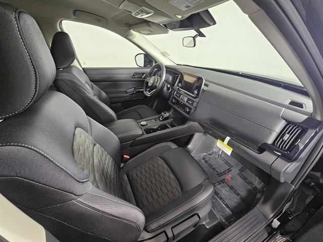 new 2025 Nissan Pathfinder car, priced at $34,965