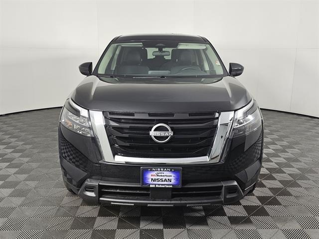 new 2025 Nissan Pathfinder car, priced at $34,965
