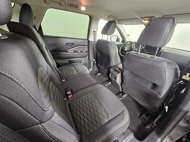 new 2025 Nissan Pathfinder car, priced at $37,875