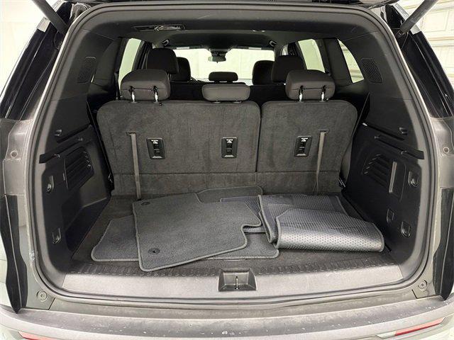 used 2025 GMC Acadia car, priced at $31,981