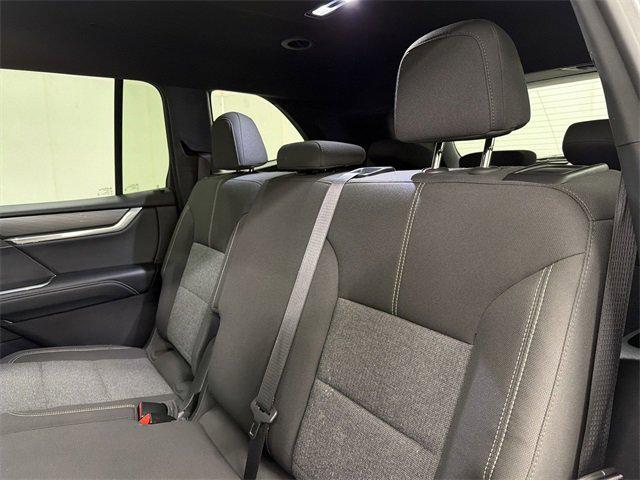 used 2025 GMC Acadia car, priced at $31,981