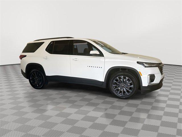 2023 Summit White Chevrolet Traverse