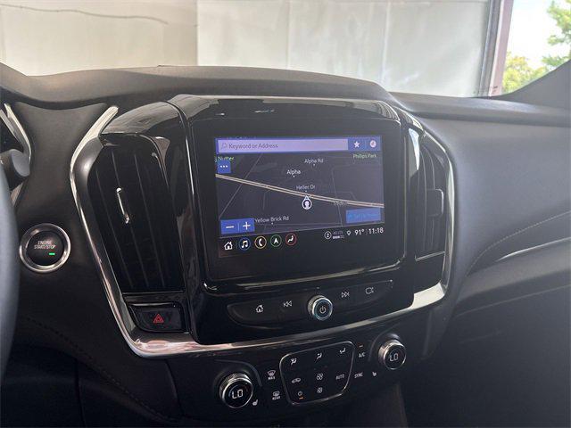 2023 Summit White Chevrolet Traverse