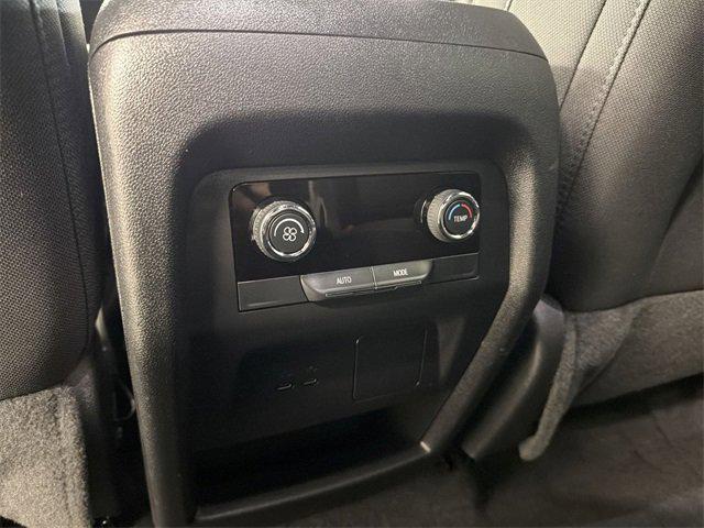 used 2025 Chevrolet Traverse car, priced at $33,000