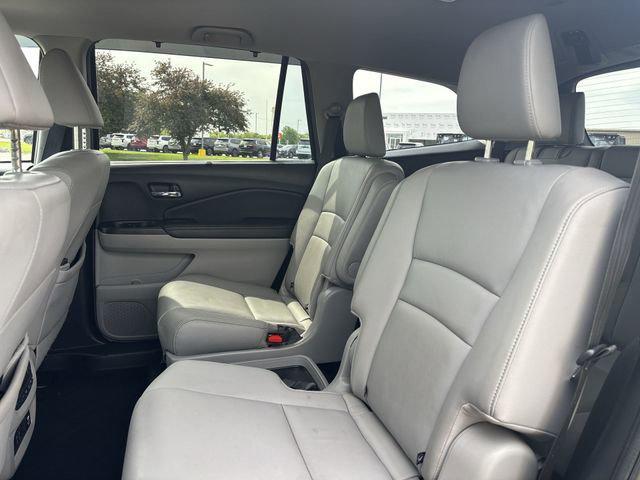 used 2022 Honda Pilot car, priced at $28,000