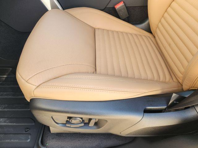 new 2026 Land Rover Discovery car, priced at $78,771