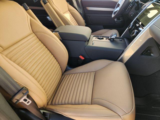 new 2026 Land Rover Discovery car, priced at $78,771