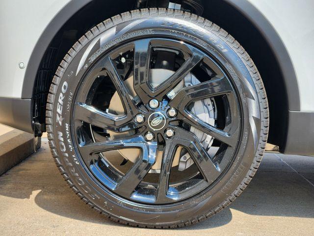 used 2025 Land Rover Discovery car, priced at $71,238
