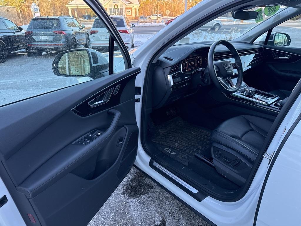 used 2023 Audi Q7 car, priced at $38,111